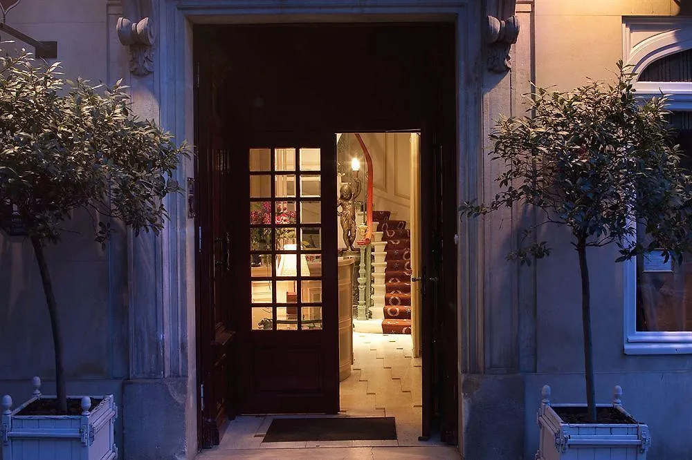 Hotel Henri Iv
