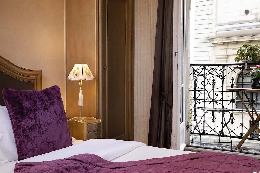 Hotel Henri Iv 4*