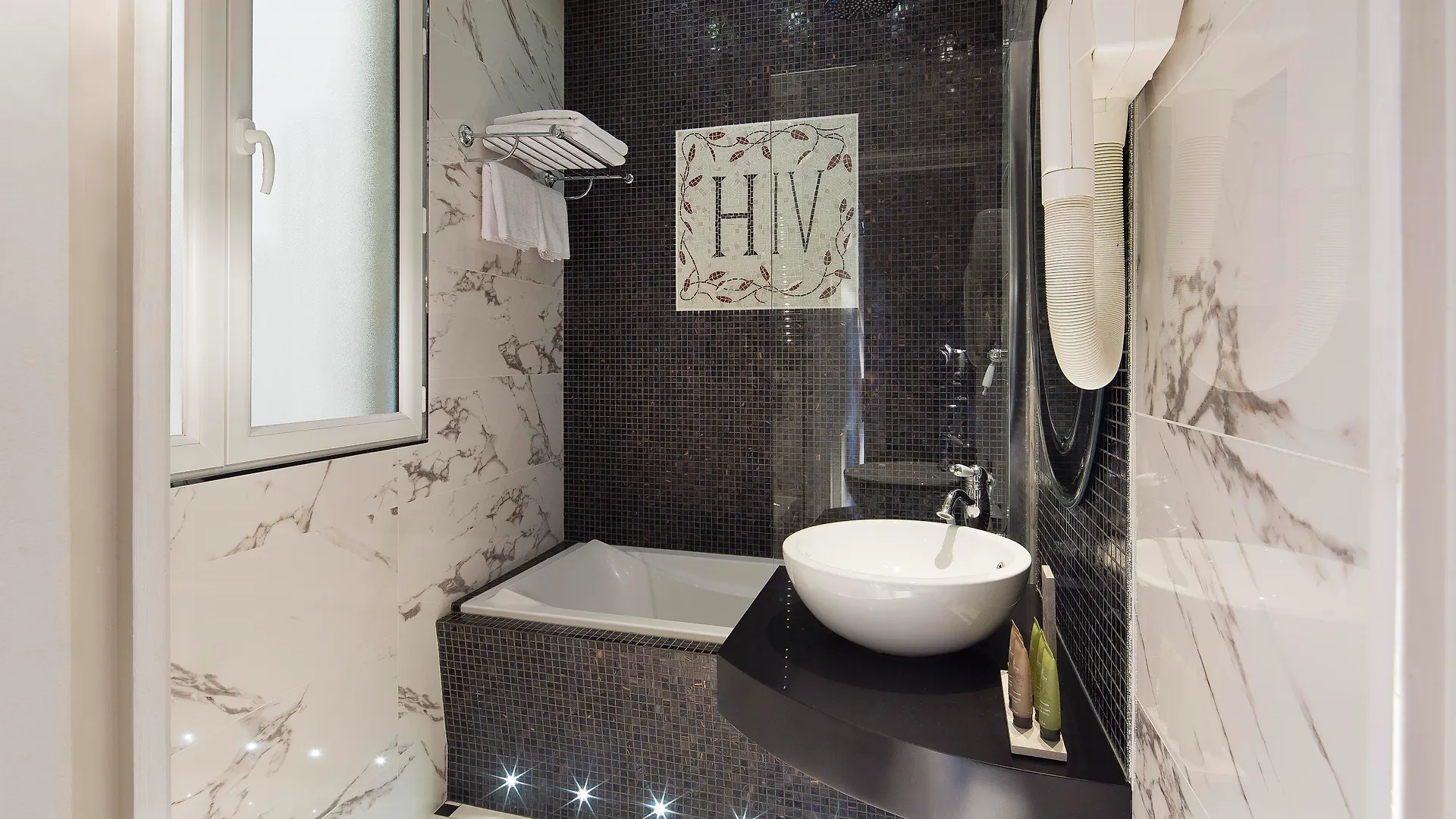Hotel Henri Iv 4*